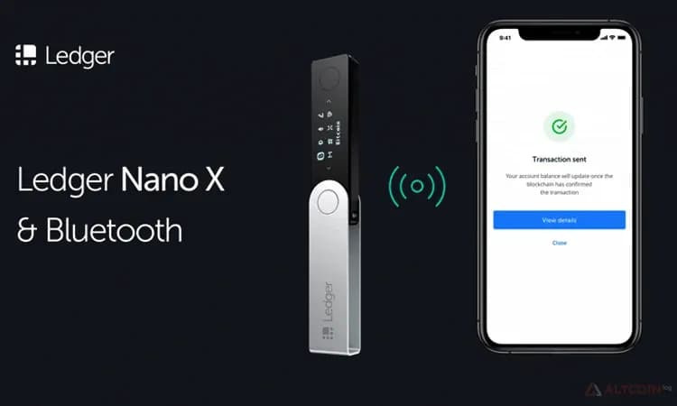 Аппаратный сейф Ledger Nano X